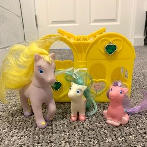 Vintage Tara Toys Pony Luv Twin Barn